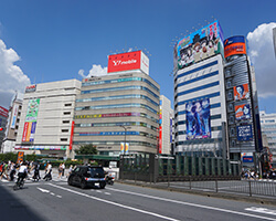 Ikebukuro အရှေ့ Exit ကို